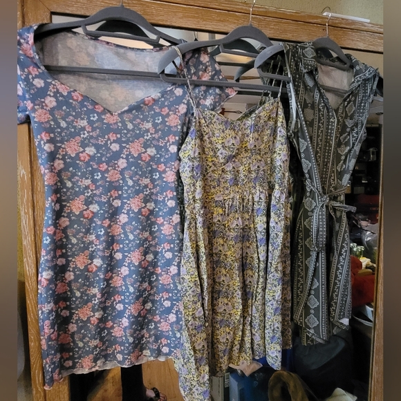 Girls women juniors not a mystery mystery box lot of 7 summer  dresses s… - Picture 2 of 5